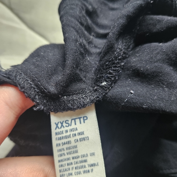 AMERICAN EAGLE Black Soft Pants Crop length Ruched Side XXS AE - Picture 2 of 7